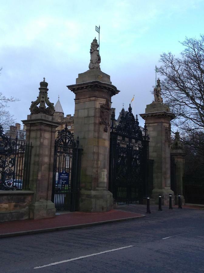 The Park At Holyrood Apartment Edinburgh Exterior photo
